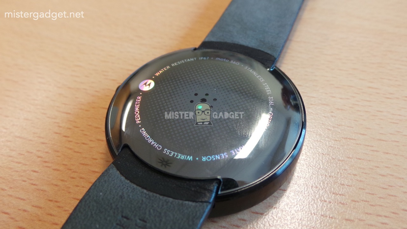 Illustration for article titled Moto 360's Wireless Charging Dock Looks As Good As the Watch